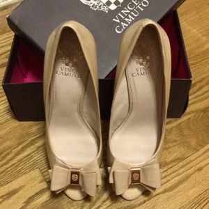 Vince Camuto Tan Patent Leather Wedges.